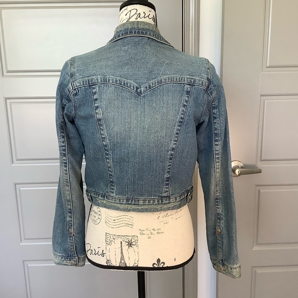 💥 Cropped Denim Jacket 💥 - Picture 3 of 11